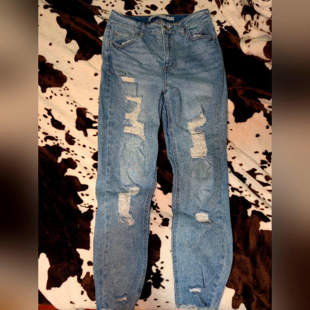 Tinseltown Blue Distressed Skinny Jeans!